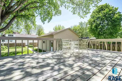 568 E 3rd St, Parker, SD 57053 photo 28