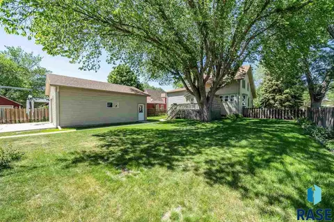 568 E 3rd St, Parker, SD 57053 photo 31