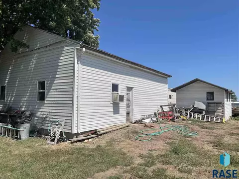 303 E Wagner St, Marion, SD 57043 photo 31