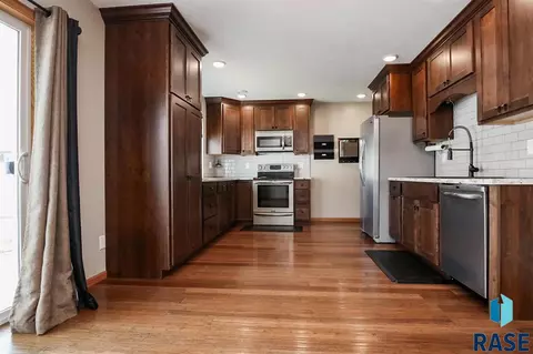 320 Scott Pl, Tea, SD 57064 photo 3