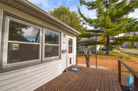 520 W Mcclellan St, Sioux Falls, SD 57104 photo 2