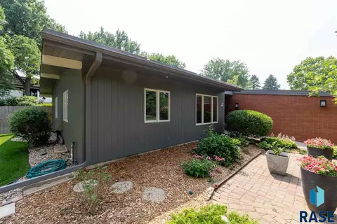 2913 W Oak St, Sioux Falls, SD 57105 photo 3