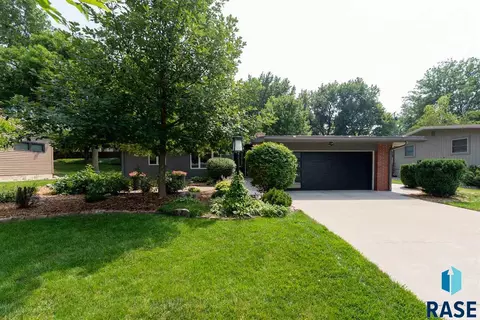 2913 W Oak St, Sioux Falls, SD 57105 photo 1