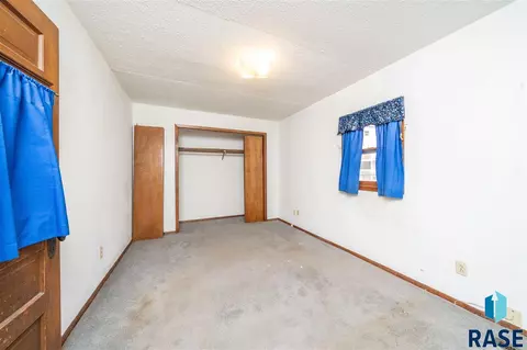 306 E 6th St, Dell Rapids, SD 57022 photo 7