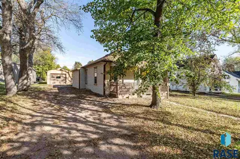 306 E 6th St, Dell Rapids, SD 57022 photo 16