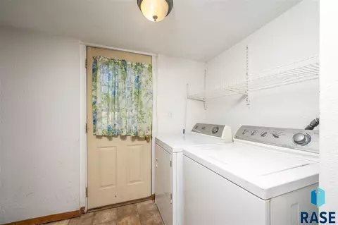 306 E 6th St, Dell Rapids, SD 57022 photo 12