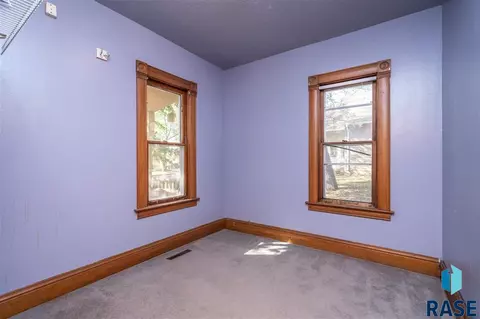 306 E 6th St, Dell Rapids, SD 57022 photo 4