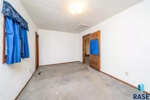306 E 6th St, Dell Rapids, SD 57022 photo 8