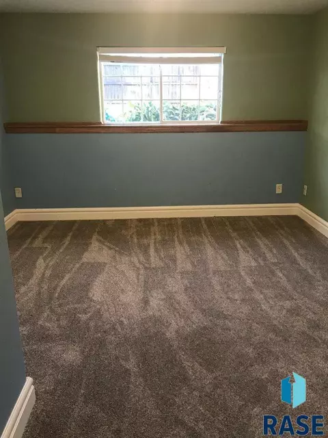 833 N Cedar St, Canton, SD 57013 photo 16