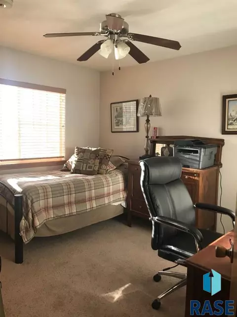 833 N Cedar St, Canton, SD 57013 photo 9