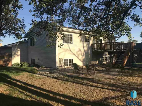 833 N Cedar St, Canton, SD 57013 photo 19