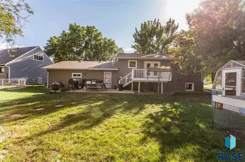 5200 S Landsdown Dr, Sioux Falls, SD 57106 photo 6