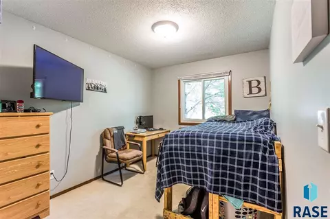 5200 S Landsdown Dr, Sioux Falls, SD 57106 photo 19