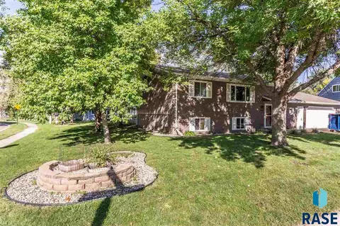 5200 S Landsdown Dr, Sioux Falls, SD 57106 photo 1