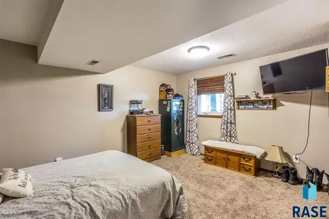 5200 S Landsdown Dr, Sioux Falls, SD 57106 photo 26