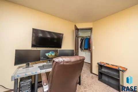 3317 E Brewster St, Sioux Falls, SD 57108 photo 17