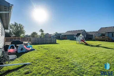 3317 E Brewster St, Sioux Falls, SD 57108 photo 27