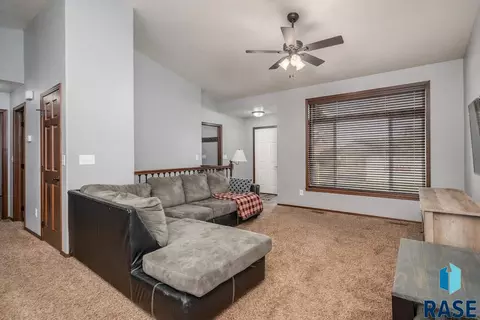 3317 E Brewster St, Sioux Falls, SD 57108 photo 7