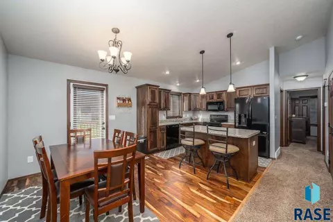 3317 E Brewster St, Sioux Falls, SD 57108 photo 5