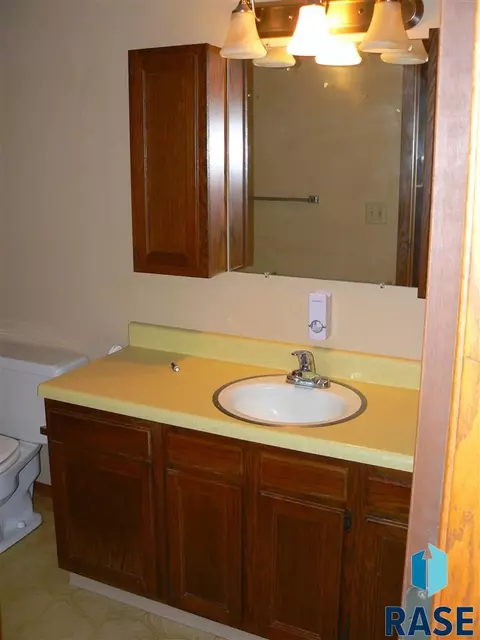 3309 E 28th St, Sioux Falls, SD 57103 photo 14