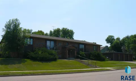 3309 E 28th St, Sioux Falls, SD 57103 photo 6