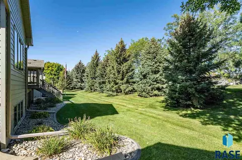 206 E Pinehurst Cir, Sioux Falls, SD 57108 photo 20
