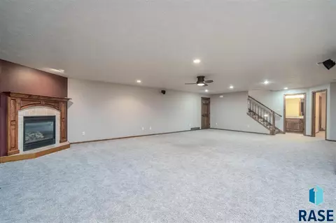 206 E Pinehurst Cir, Sioux Falls, SD 57108 photo 17