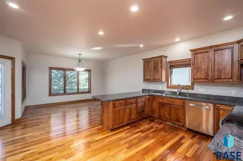 206 E Pinehurst Cir, Sioux Falls, SD 57108 photo 7