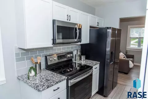 1320 E 3rd St, Sioux Falls, SD 57103 photo 10