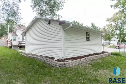 1320 E 3rd St, Sioux Falls, SD 57103 photo 14