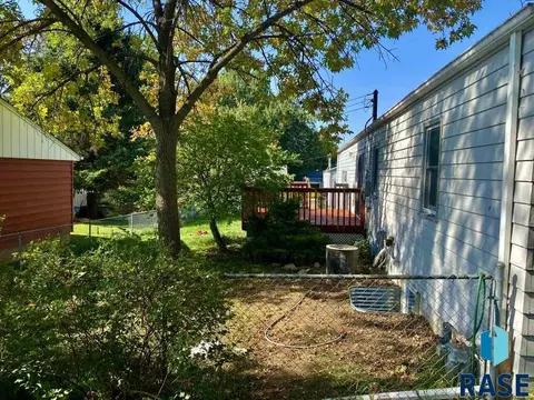 3613 E 24th St, Sioux Falls, SD 57103 photo 5