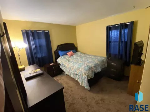 3613 E 24th St, Sioux Falls, SD 57103 photo 10