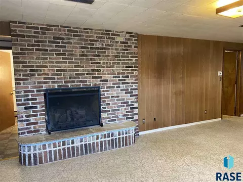820 S Relanto St, Freeman, SD 57029 photo 26