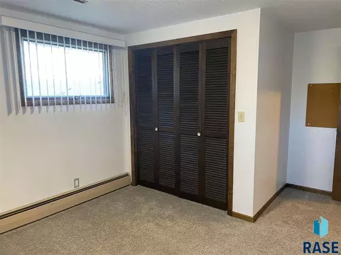 820 S Relanto St, Freeman, SD 57029 photo 20