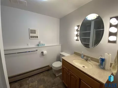 820 S Relanto St, Freeman, SD 57029 photo 27