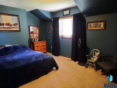 1817 S Stephen Ave, Sioux Falls, SD 57103 photo 9