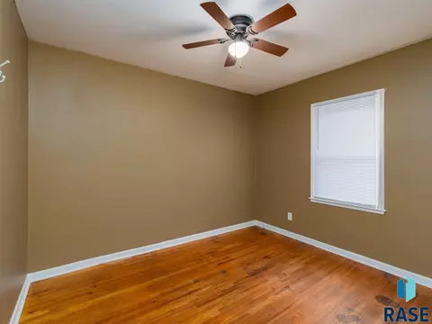 2812 S Summit Ave, Sioux Falls, SD 57105 photo 12