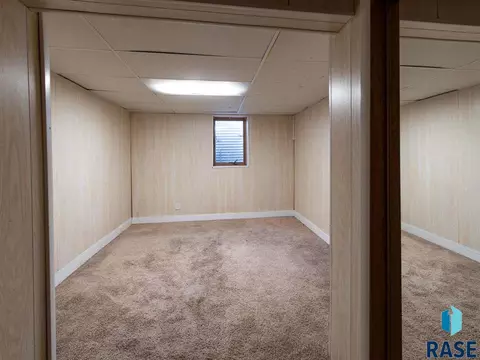 2812 S Summit Ave, Sioux Falls, SD 57105 photo 15