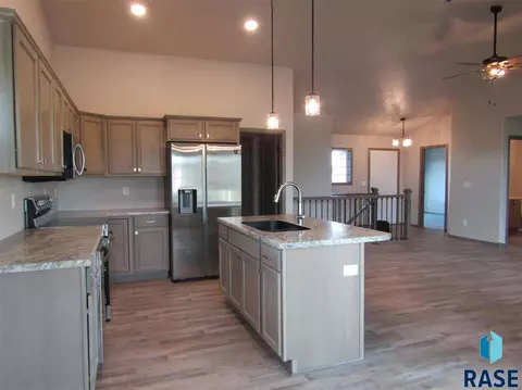6208 S Dublin Ave, Sioux Falls, SD 57106 photo 7