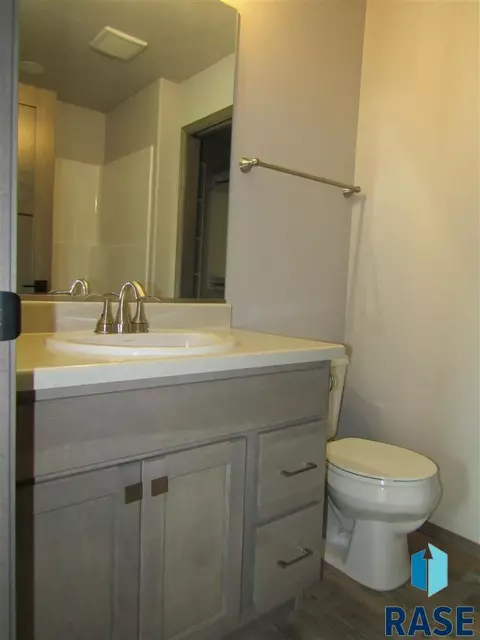 6208 S Dublin Ave, Sioux Falls, SD 57106 photo 13