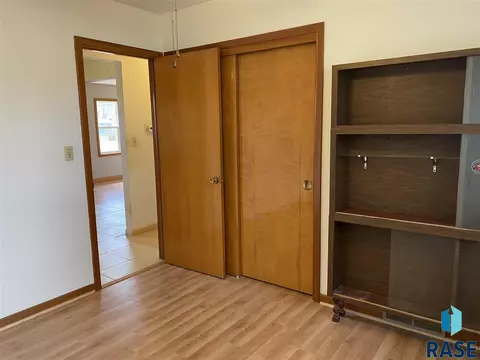 700 E 4th St, Freeman, SD 57029 photo 14