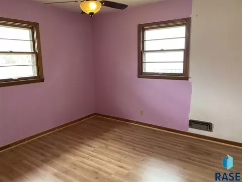 700 E 4th St, Freeman, SD 57029 photo 16