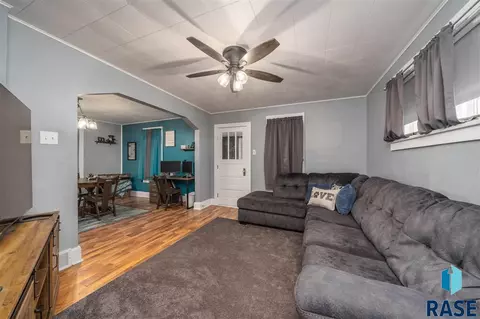 202 E 3rd St, Dell Rapids, SD 57022 photo 8