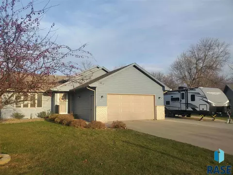 810 S Parkview Cir, Brandon, SD 57005 photo 34