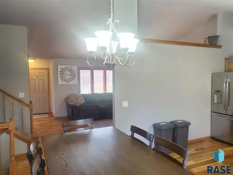 810 S Parkview Cir, Brandon, SD 57005 photo 8