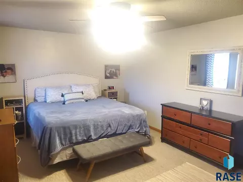 810 S Parkview Cir, Brandon, SD 57005 photo 12