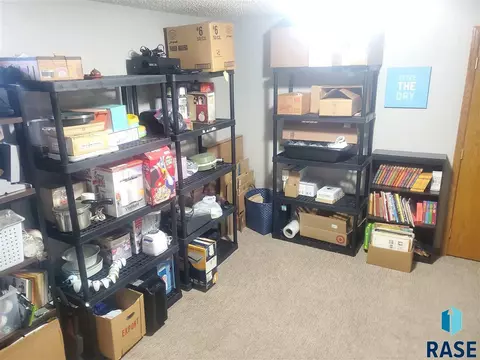 810 S Parkview Cir, Brandon, SD 57005 photo 27