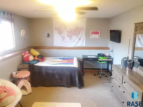 810 S Parkview Cir, Brandon, SD 57005 photo 19