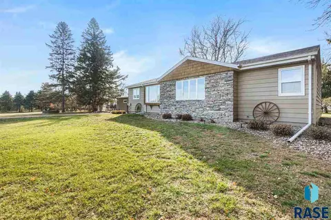 47877 259th St, Brandon, SD 57005 photo 2