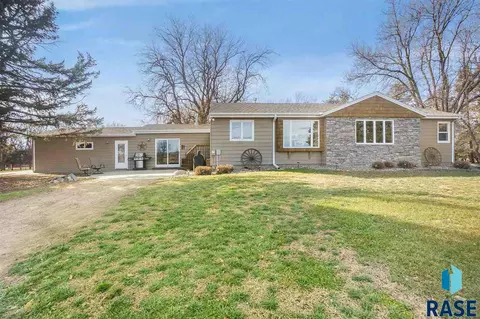 47877 259th St, Brandon, SD 57005 photo 1